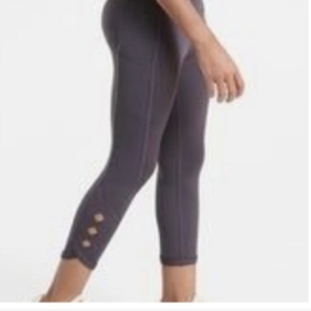 Athleta Girl Spring Forward Capri sz 7